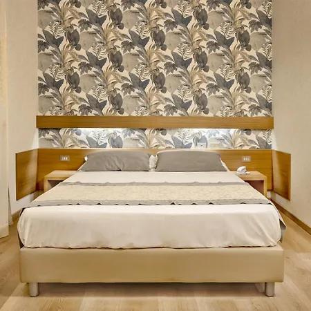 Italia Hotel 3*